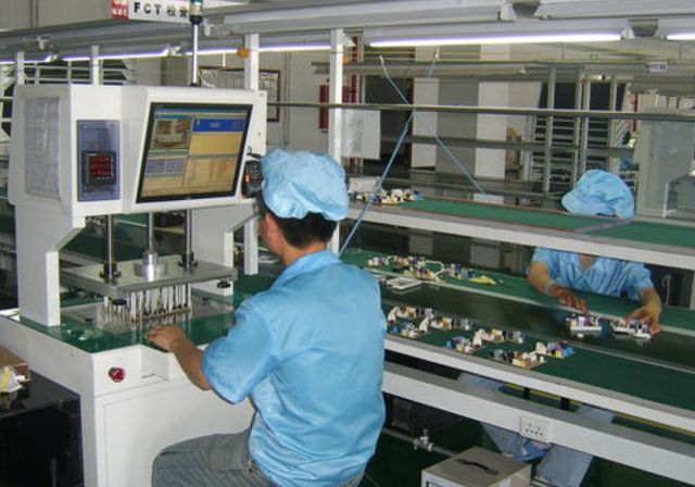 深圳口述史:為找老婆進萬人電子廠,大學生干流水線5年仍打光棍